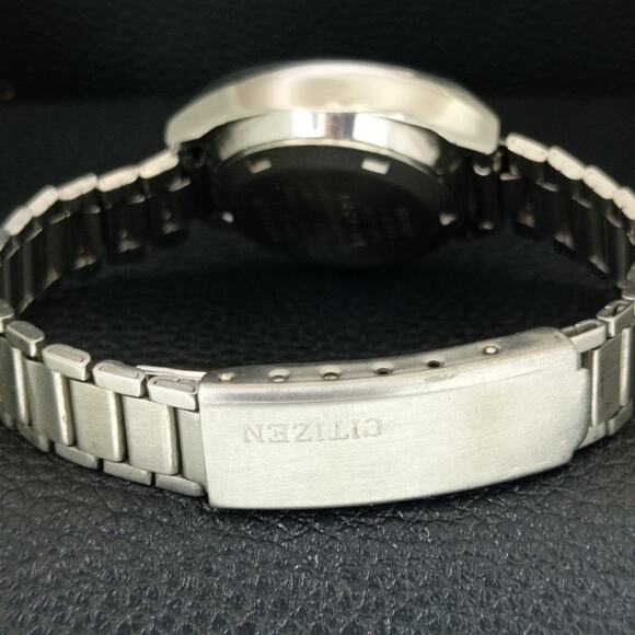 Vintage 1984 Citizen Automatic Womans Silver Watch W/daydate & Patina accents main image 4